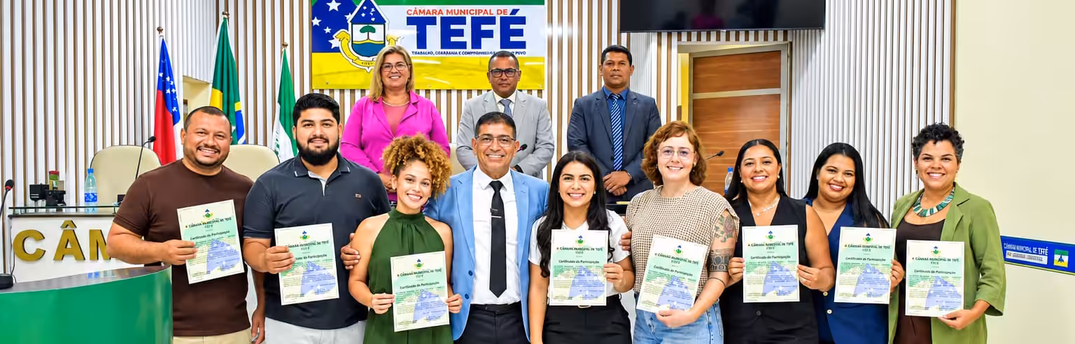 Câmara Municipal de Tefé homenageia médicos veterinários por serviços prestados à saúde pública e à conservação da Amazônia